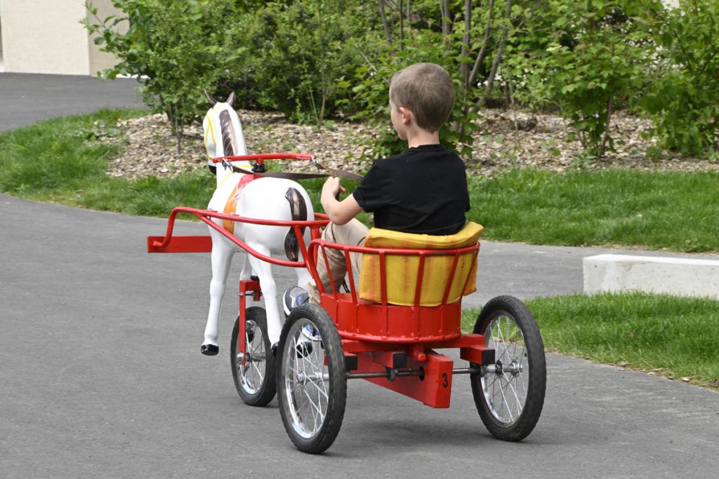 Le quartier des Sciers Tricycle et enfant
